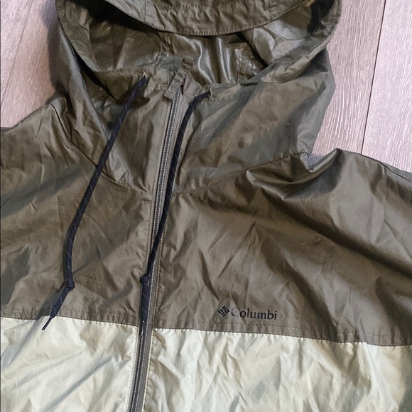 Columbia Women Sz XL Two-Tone Green Hooded Jacket Windbreaker Light Coat Elastic - Picture 2 of 6